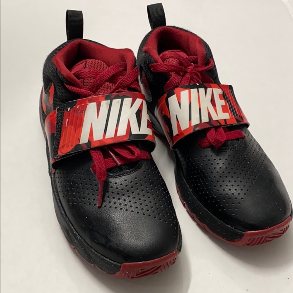 Nike youth shoes